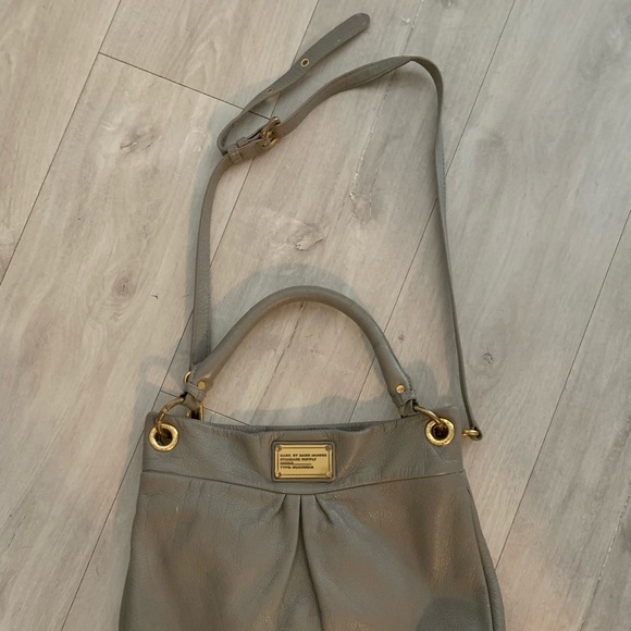 Marc Jacob’s Hillier Hobo Bag - Picture 4 of 6